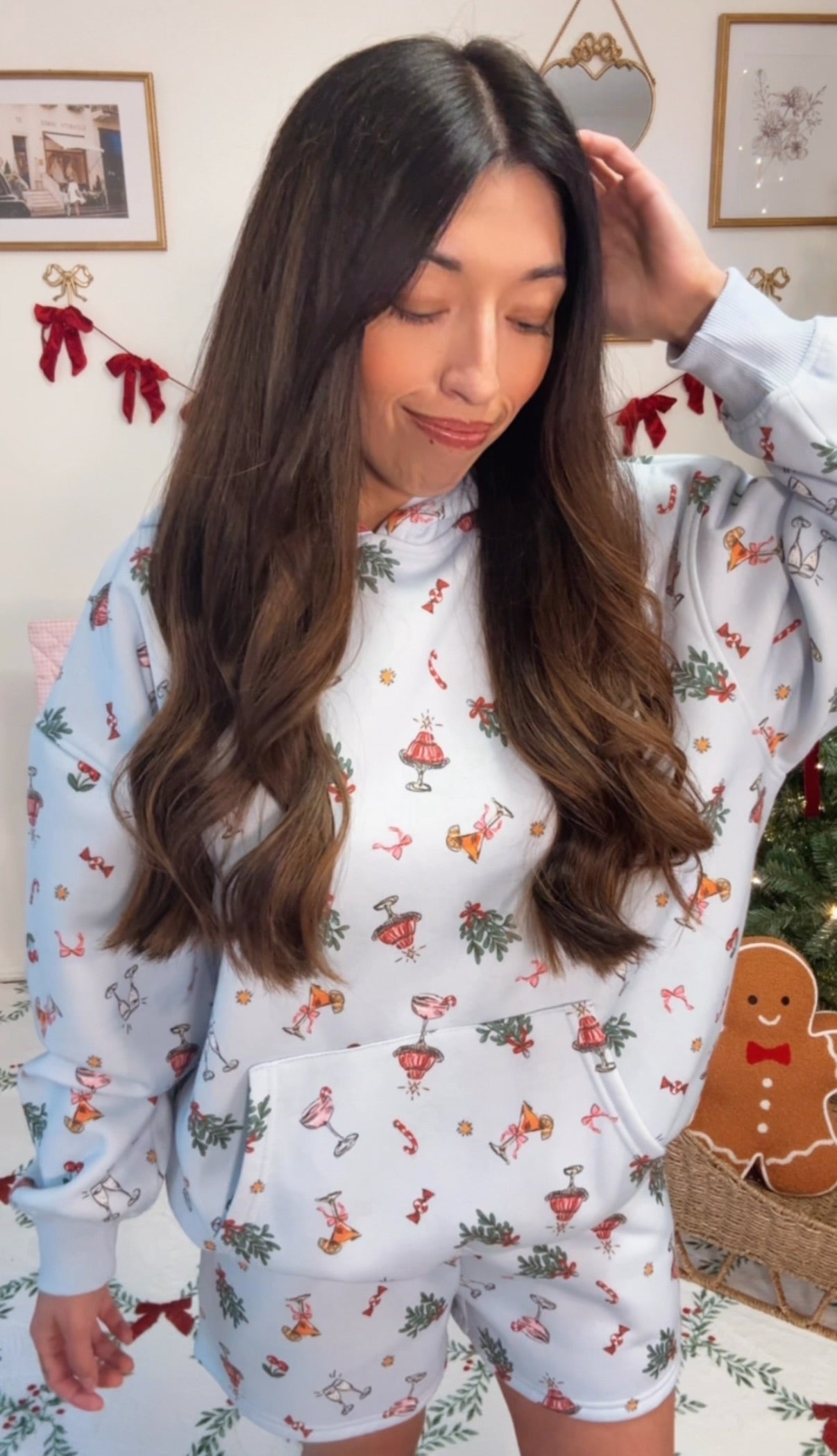 Holiday Happy Hour Lounge Set